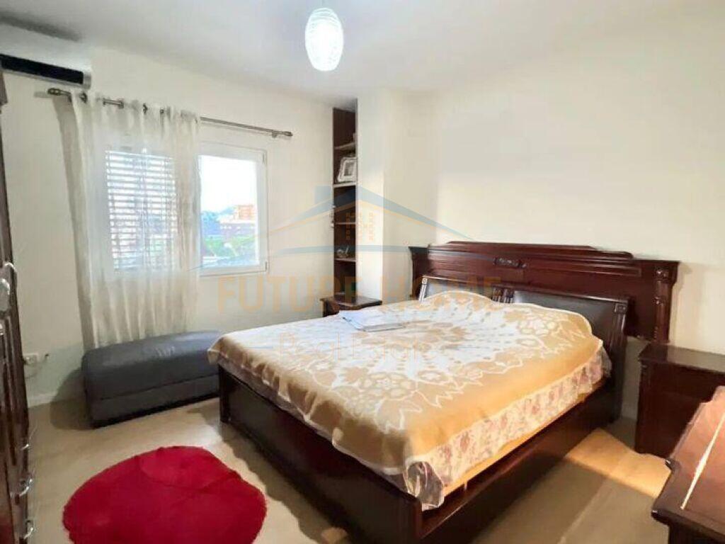 Shitet Apartament 2+1, 21 Dhjetori