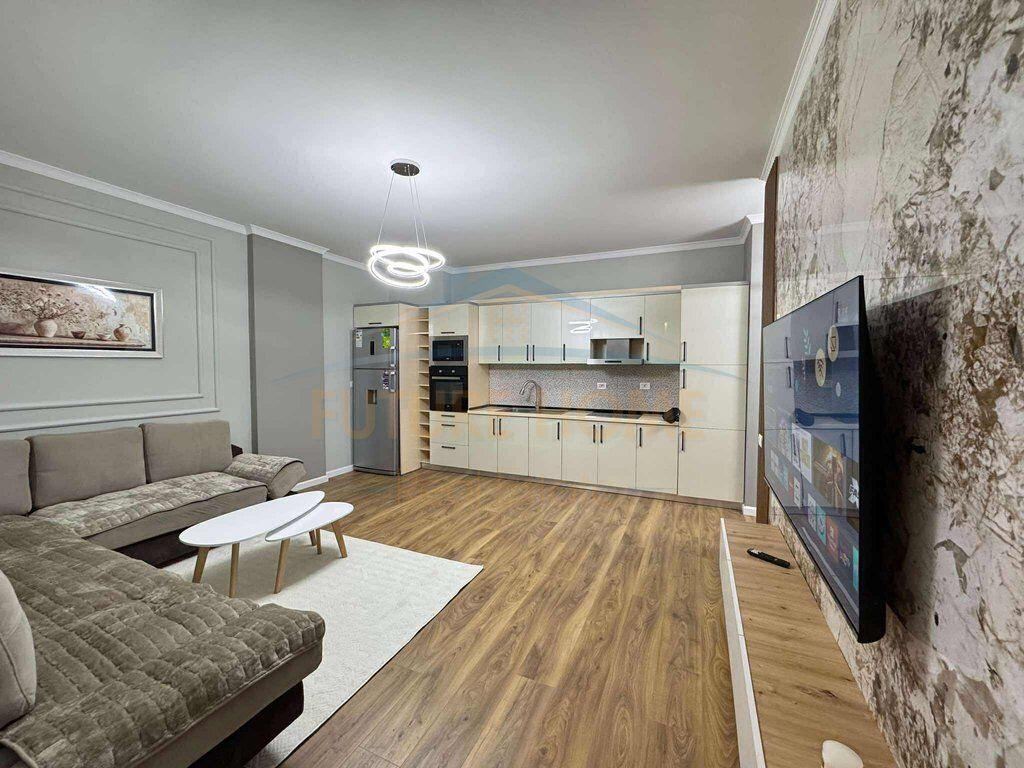 Shitet Apartament 2+1, Misto Mame