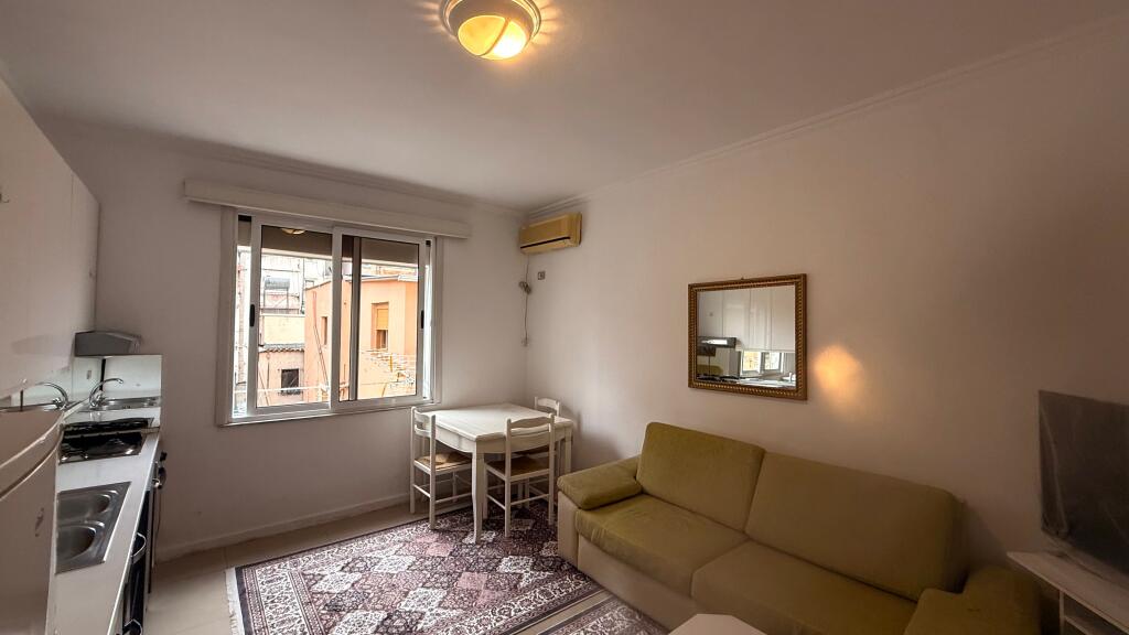 🏠 APPARTAMENTO 2+1 IN AFFITTO + DEPOSITO 📍 Via Kavaja, di fronte a SQ21