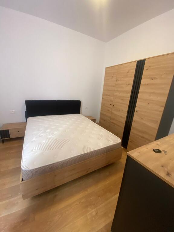 1+1,arredato per la prima volta, scuola rossa, 550 euro
