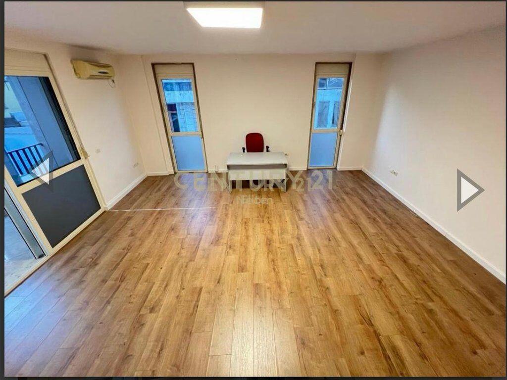 Qira, Apartament per zyra, Rruga e Kavajes