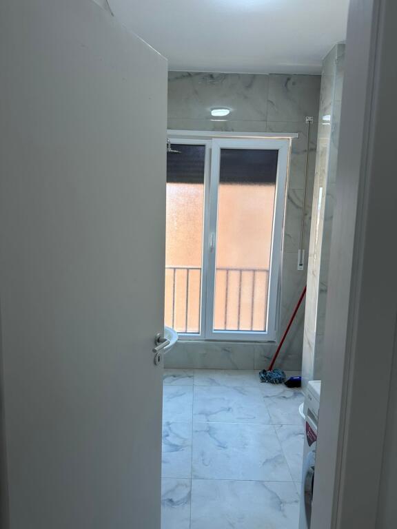 1+1,arredato per la prima volta, scuola rossa, 550 euro