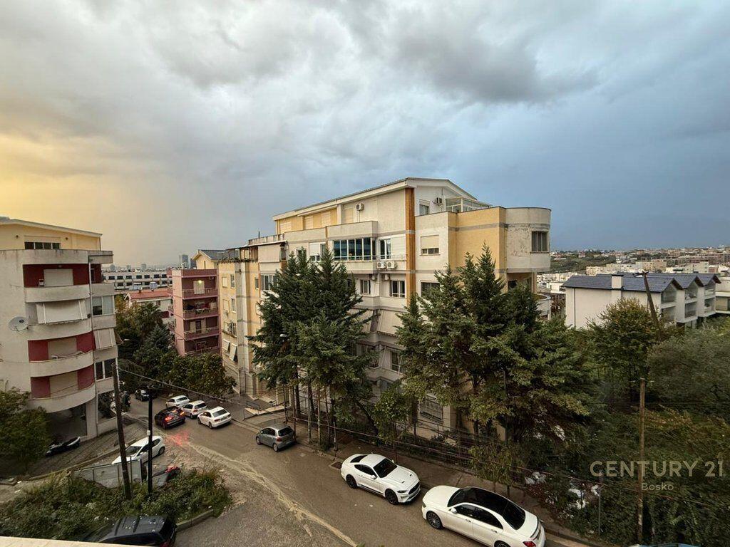 Apartament 2+1+Post Parkimi Me Qira te Liqeni i Thatë, Tiranë - 800€ | 111.33 m² 800 € /Muaj