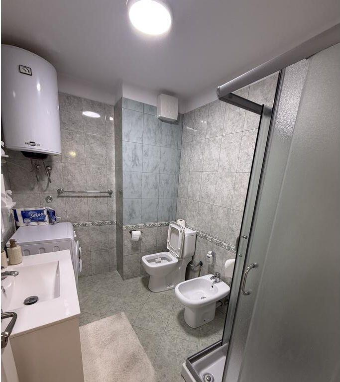 PRANE NOBIS, SHESIM APARTAMENT 1+1