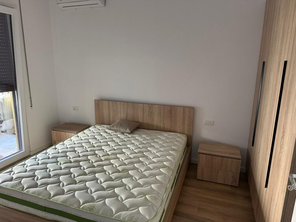 1+1,arredato per la prima volta, scuola rossa, 550 euro