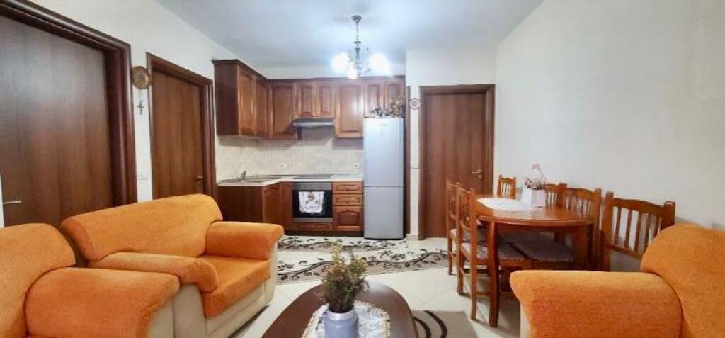 📣 AFFITTO Appartamento 2+1 con Garage 📍 Vicino alla Procura, Tirana 🛣️ Via "Mine Peza" ✨