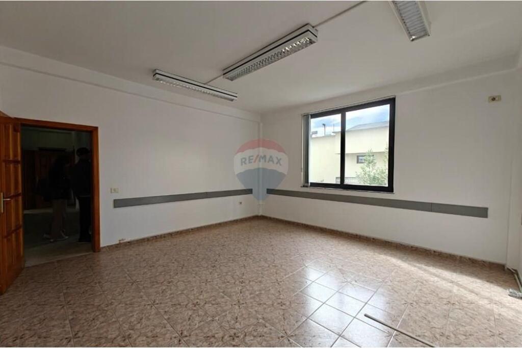 FOR RENT, BUSINESS PREMISES, SHOWCASE, TIRANA ID: 530581008-44