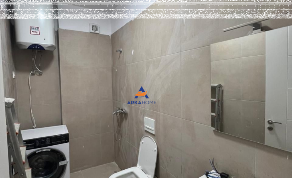 JEPET ME QERA APARTAMENT 1+1+BALLKON "RRUGA 5 MAJ" 45.000 LEKE