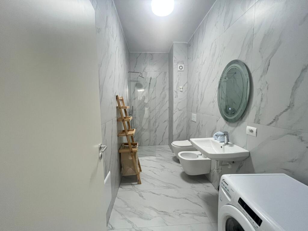Apartament 1+1 per qera ne Ali Dem!
