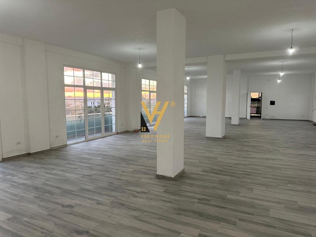 250 M2 PREMISES FOR RENT IN PASKUQAN 2,500 EURO