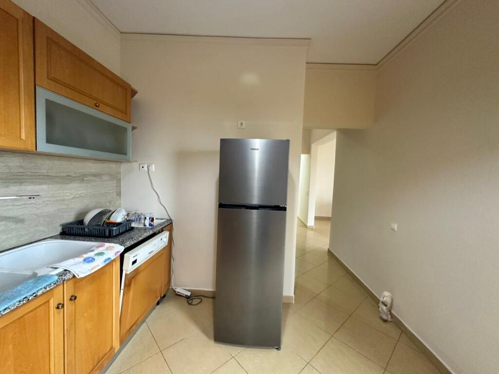 Jepet me Qira Apartament 2+1 ne Uje te Ftohte, Vlore