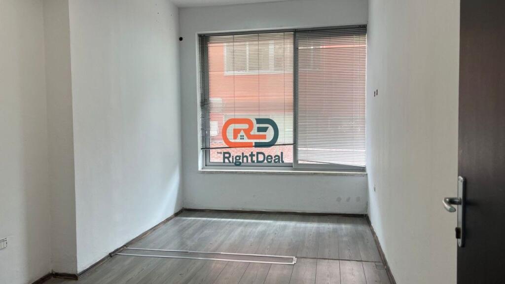 Near the Paris Municipality, Office Space for Rent with Perfect Location!!