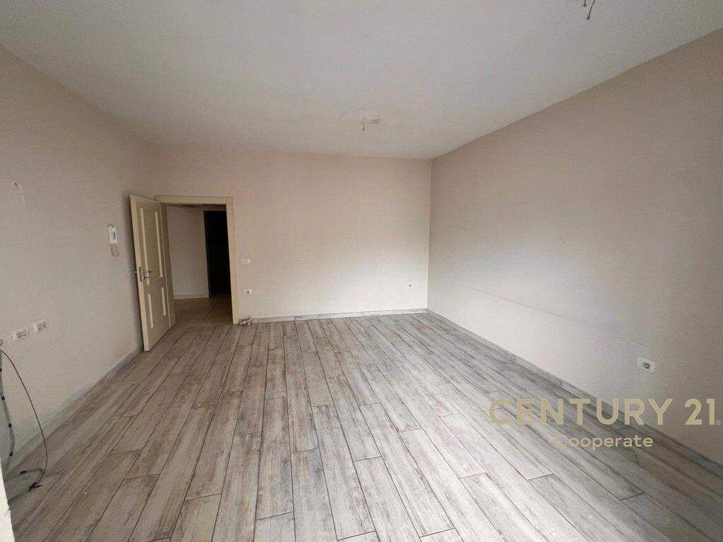 OCCASION! WE SELL A 3-FLOOR BUILDING, DIBRA STREET NEAR QSUT 450,000 €