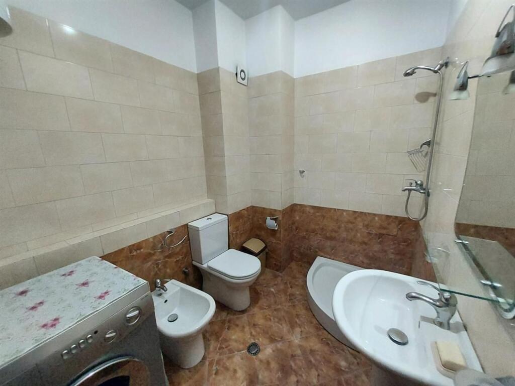 🏡 Jepet me qira apartament 1+1 – Kompleksi Delijorgji, Tiranë