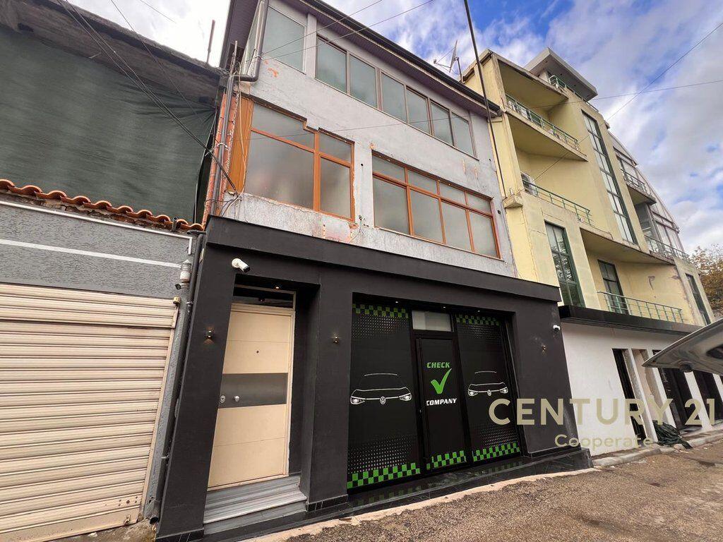 OCCASION! WE SELL A 3-FLOOR BUILDING, DIBRA STREET NEAR QSUT 450,000 €
