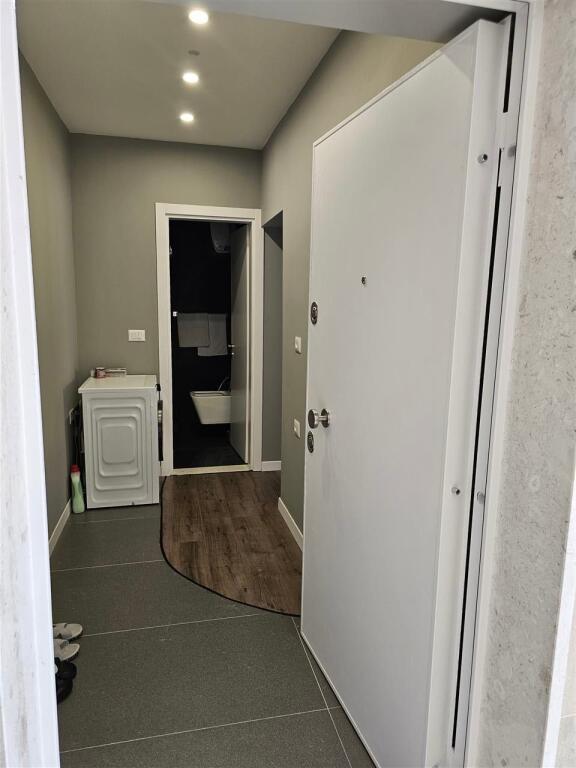 Jepet me qera apartament 1+1 ne Rrugen Fortuzi