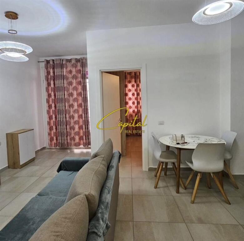 APARTAMENT ME QERA 1+1 KOPSHTI BOTANIK 500 EURO