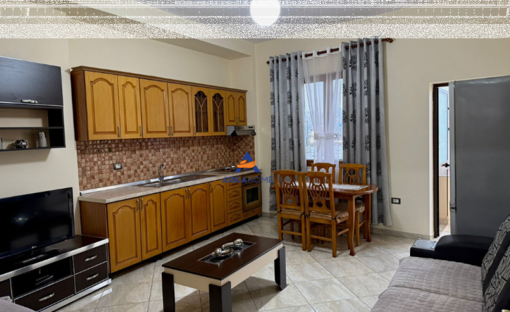 AFFITTASI IL PRIMO PIANO DI UNA VILLA SU 2 PIANI 45M2 "VIA NJAZI MEKA, ALLIAS" 35000 LEKE