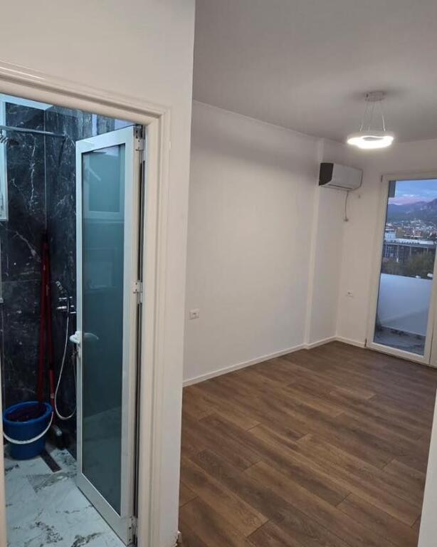 IN VENDITA APPARTAMENTO 2+1 – VIA HAXHI HYSEN DALLIU (VICINO ALL'UFFICIO DEL PROCURATORE DI TIRANA)