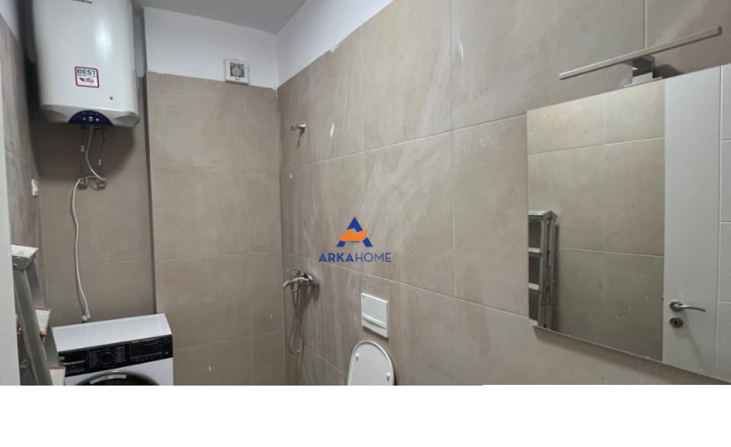 JEPET ME QERA APARTAMENT 1+1+BALLKON "RRUGA 5 MAJ" 45.000 LEKE