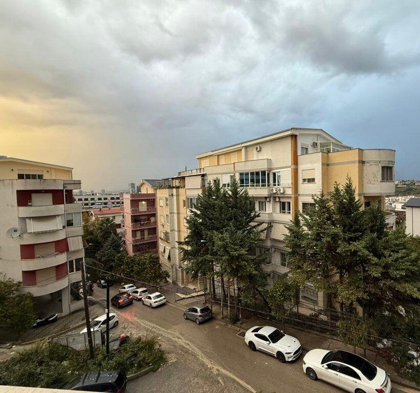 Appartamento 2+1+Posto Auto In Affitto al Lago Secco, Tirana - 800€ | 111.33 m²