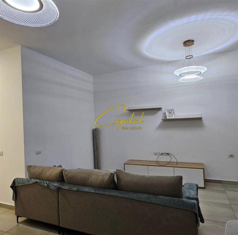 APARTAMENT ME QERA 1+1 KOPSHTI BOTANIK 500 EURO