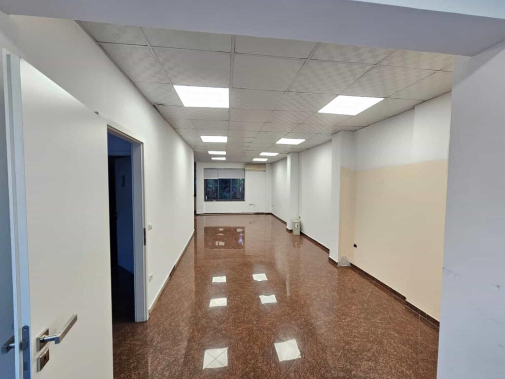 Godine me qera 3-Kateshe ne Myslym Shyri (ID BZ2731) Tirane