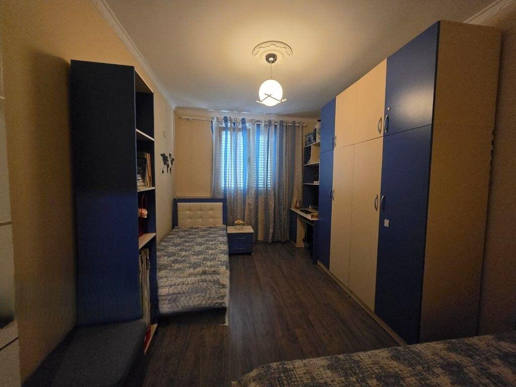 SHITET APARTAMENT 2+1 TEK ISH FUSHA E AVIACIONIT 167,000 €