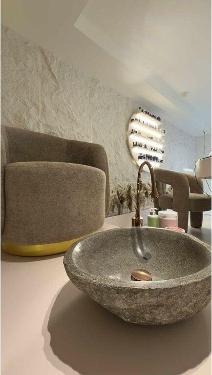 Professional space for rent for nail esthetician – MARGA Complex! 250 € /Month