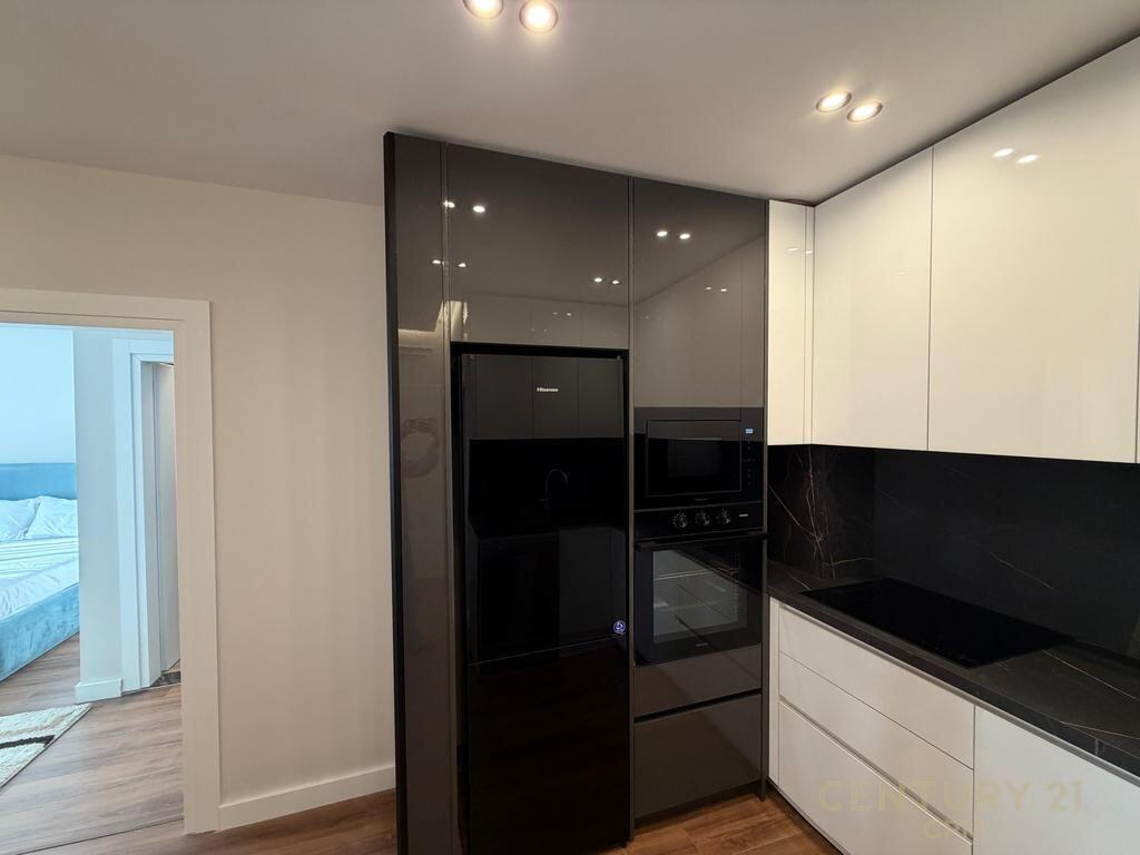 Jepet me qira apartament 2+1+2 te Hoxha Tahsim