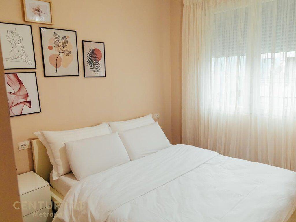 Air Bnb , Jepen me qira 3 apartamente tek Garda