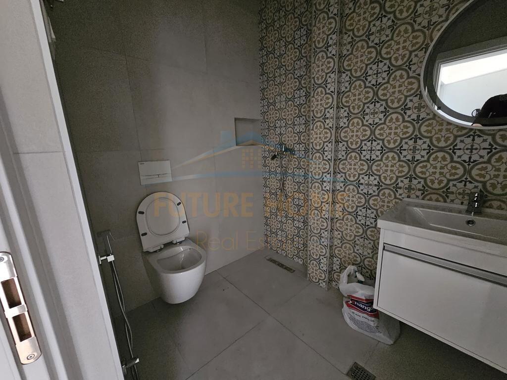 Disponojmë Apartament 1+1 per Shitje, Myslym Shyri, Tirane.