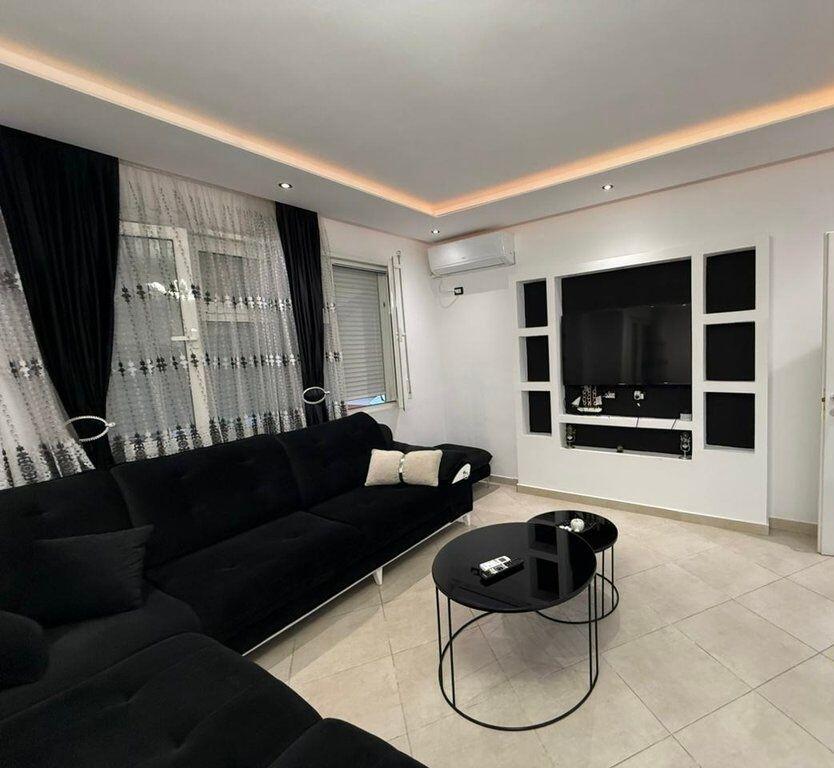 Appartamento 2+1+Posto Auto In Affitto al Lago Secco, Tirana - 800€ | 111.33 m²