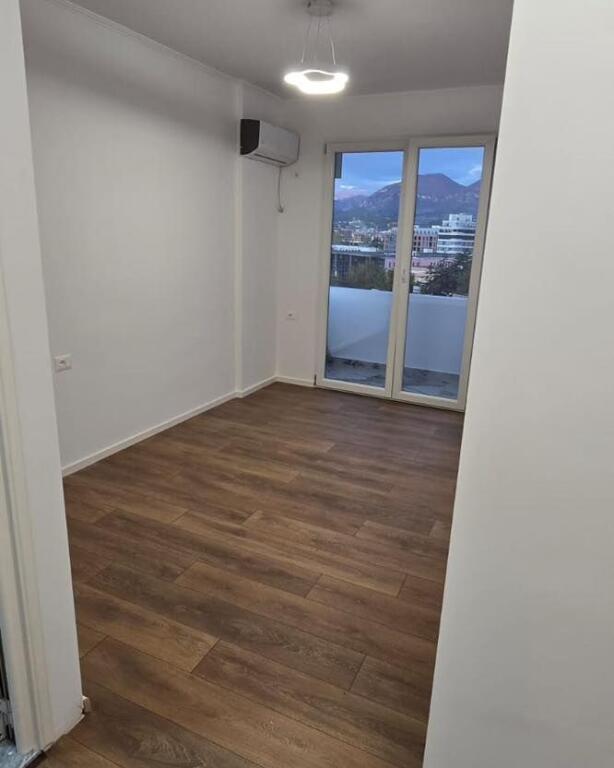 IN VENDITA APPARTAMENTO 2+1 – VIA HAXHI HYSEN DALLIU (VICINO ALL'UFFICIO DEL PROCURATORE DI TIRANA)
