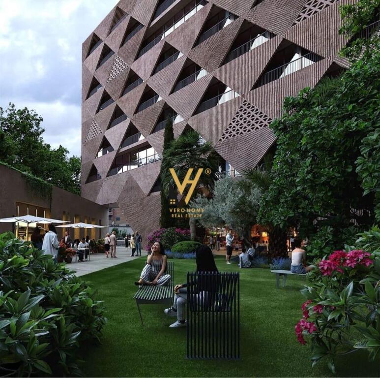 VENDESI APPARTAMENTO 2+1+BLK AL TIRANA TOWER, XHAMLLIK 340.000 EURO