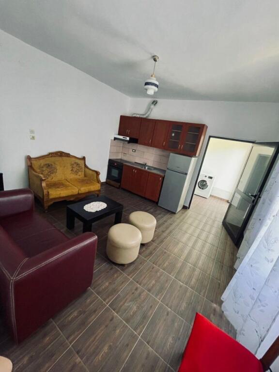 Jepet me qera apartament 1+1, Prane Bulevardit te ri