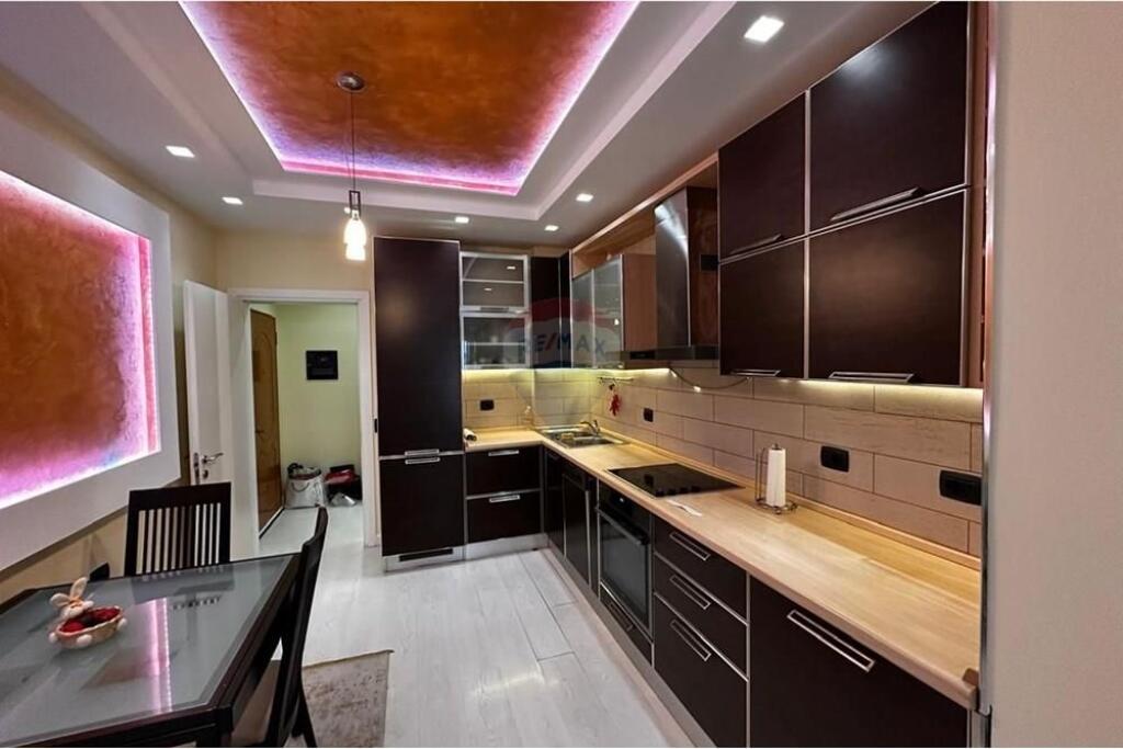 Apartment 2+1 for Rent, at Petro Korcari Street!