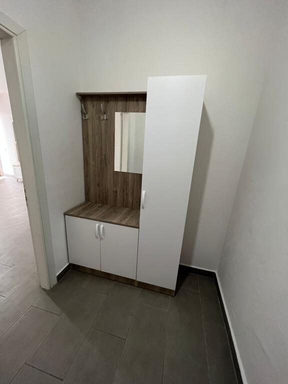 Apartament 2+1, Kamëz!