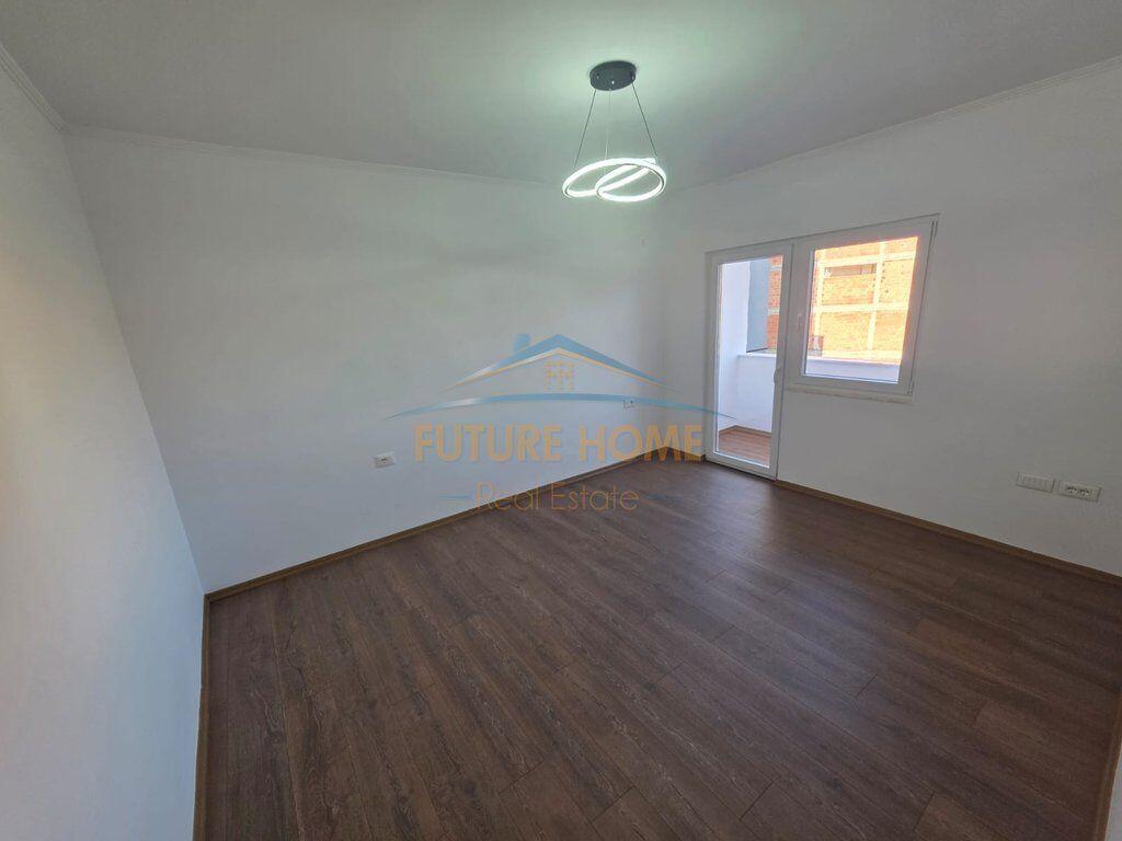 Appartamento in vendita a Tirana 2+1+Balcone Xhamllik