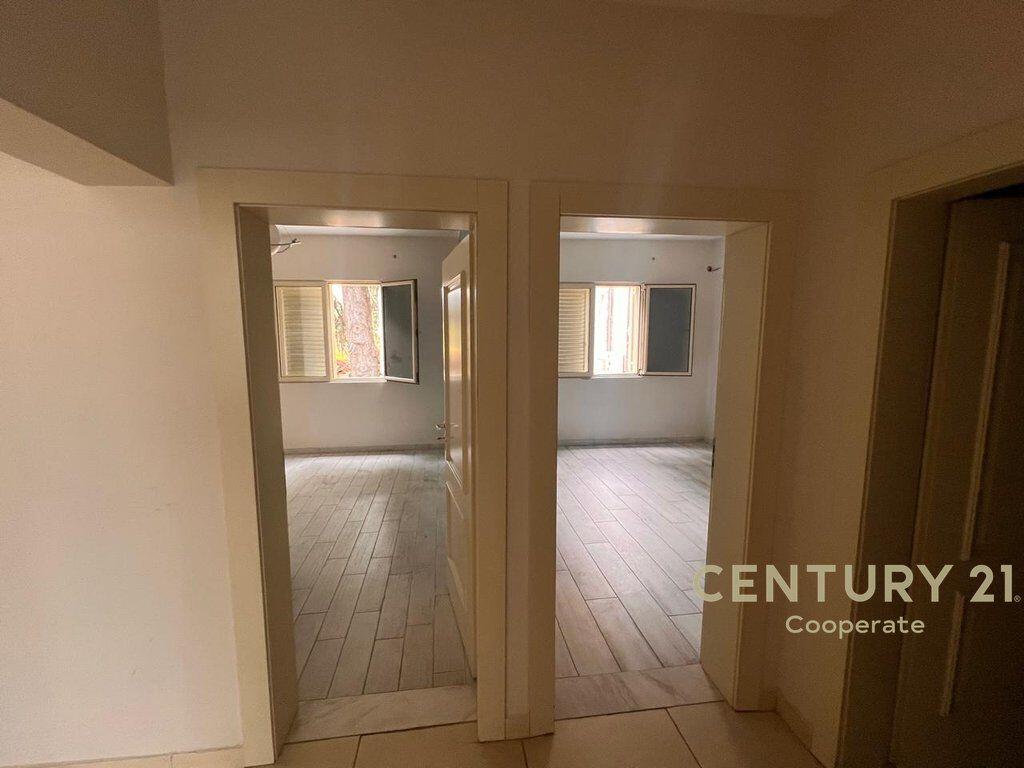 OCCASION! WE SELL A 3-FLOOR BUILDING, DIBRA STREET NEAR QSUT 450,000 €