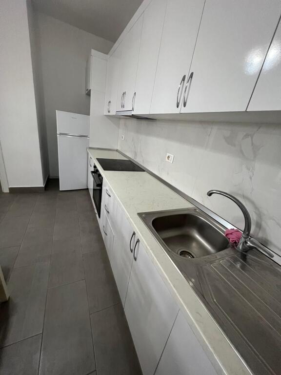 Apartament 2+1, Kamëz!