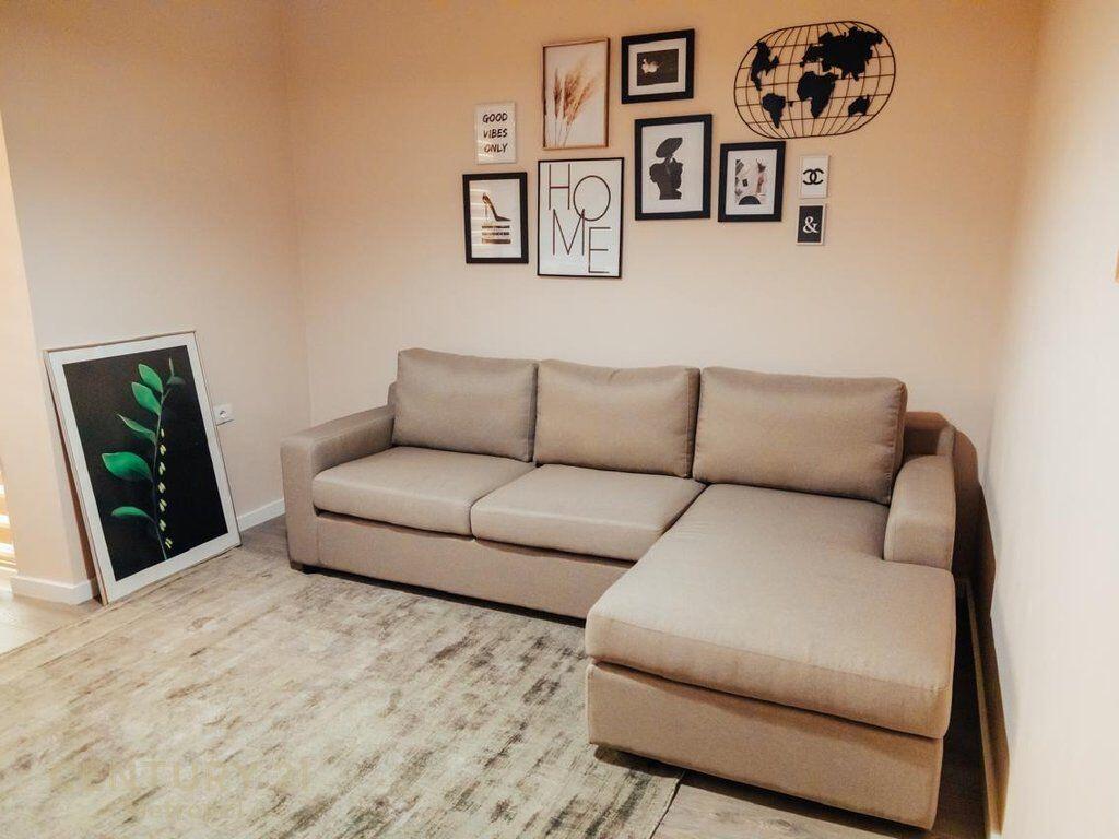 Air Bnb , Jepen me qira 3 apartamente tek Garda