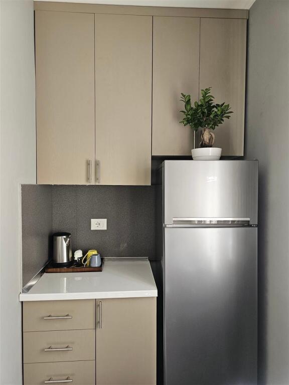 Jepet me qera apartament 1+1 ne Rrugen Fortuzi