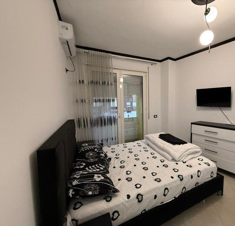 Appartamento 2+1+Posto Auto In Affitto al Lago Secco, Tirana - 800€ | 111.33 m²