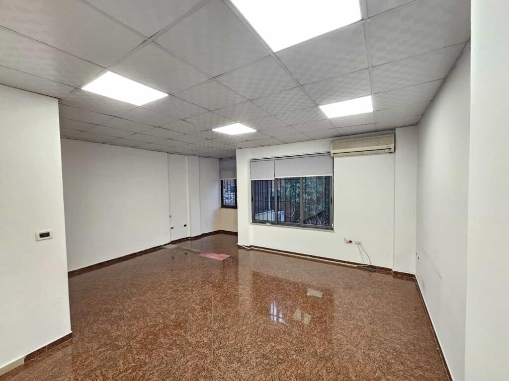 Godine me qera 3-Kateshe ne Myslym Shyri (ID BZ2731) Tirane