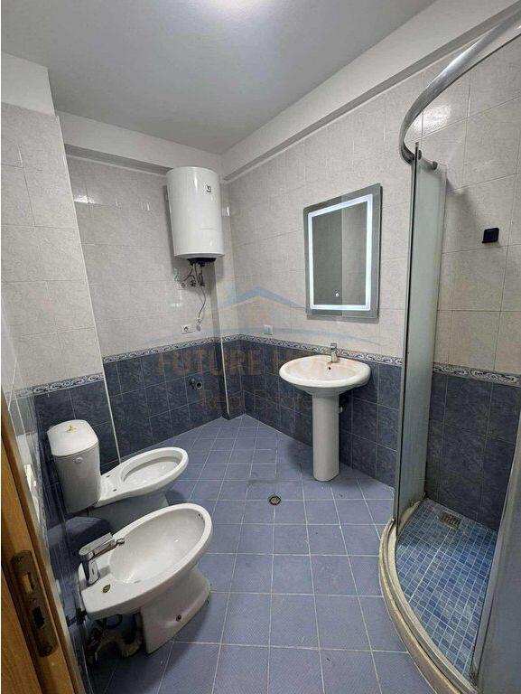 In vendita, appartamento 2+1+2 a “Lin” Yzberisht, Tirana