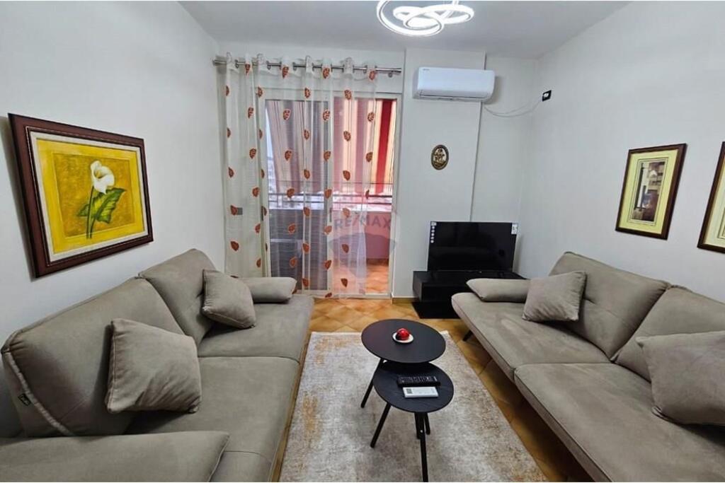 Apartament - Për Qira - Sheshi Willson