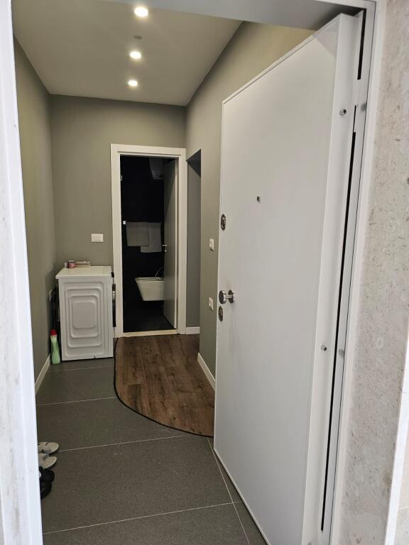APARTAMENT 1+1 PER QIRA TEK RRUGA FORTUZI