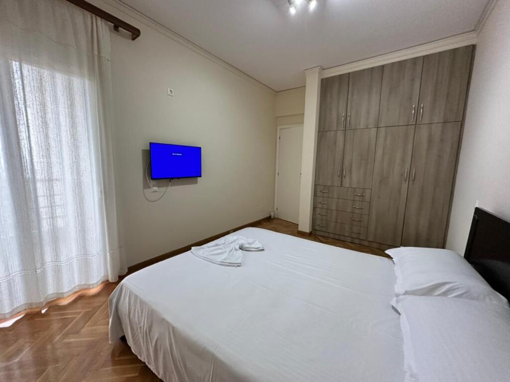 Jepet me Qira Apartament 2+1 ne Uje te Ftohte, Vlore