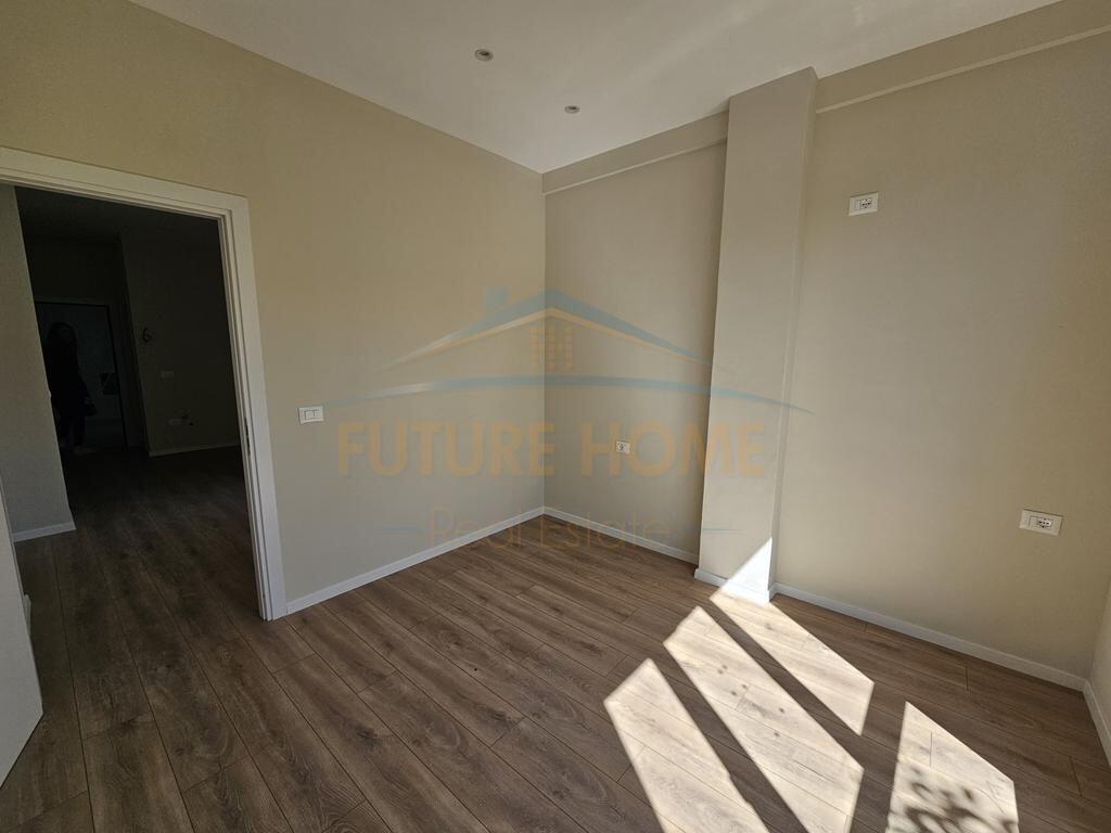 Disponojmë Apartament 1+1 per Shitje, Myslym Shyri, Tirane.
